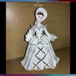 Napco Lady Elizabeth A1874C Elegant Figurine Vintage 1950s Porcelain